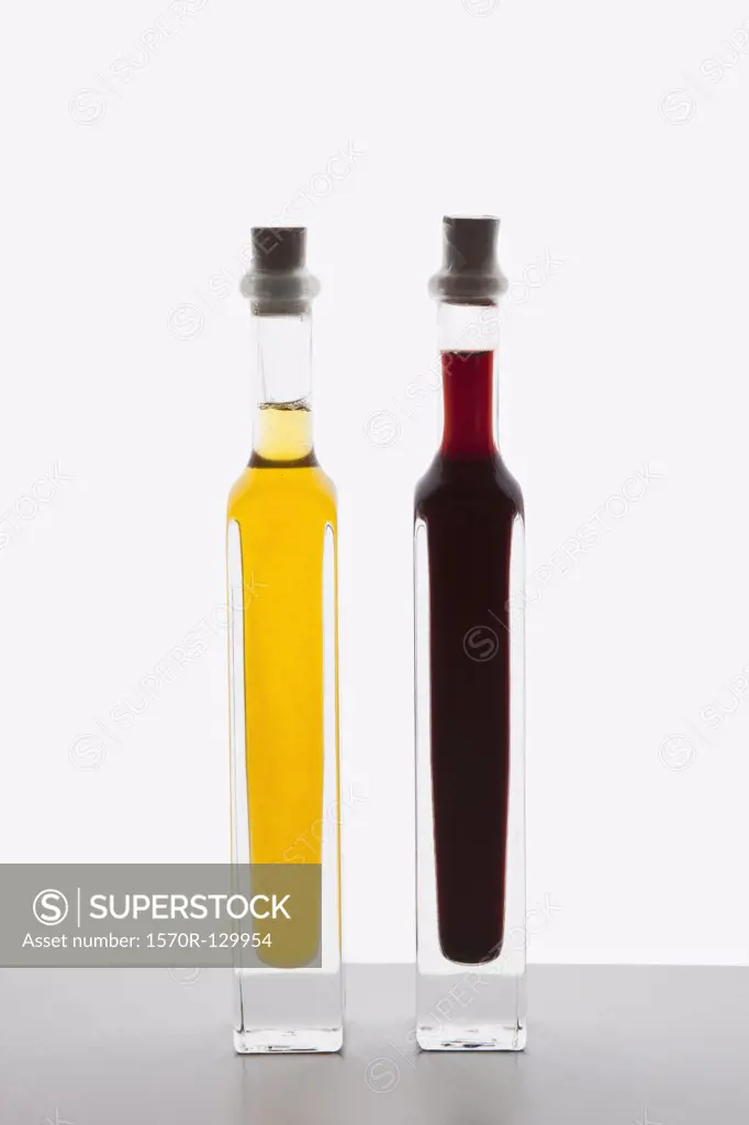 Bottles of olive oil and balsamic vinegar