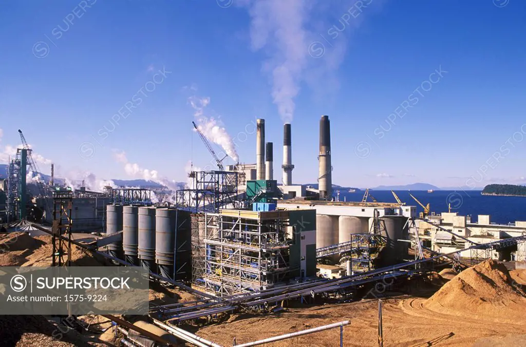 Overview of Harmac Pacific Pulp & Paper Mill, Nanaimo, British Columbia, Canada