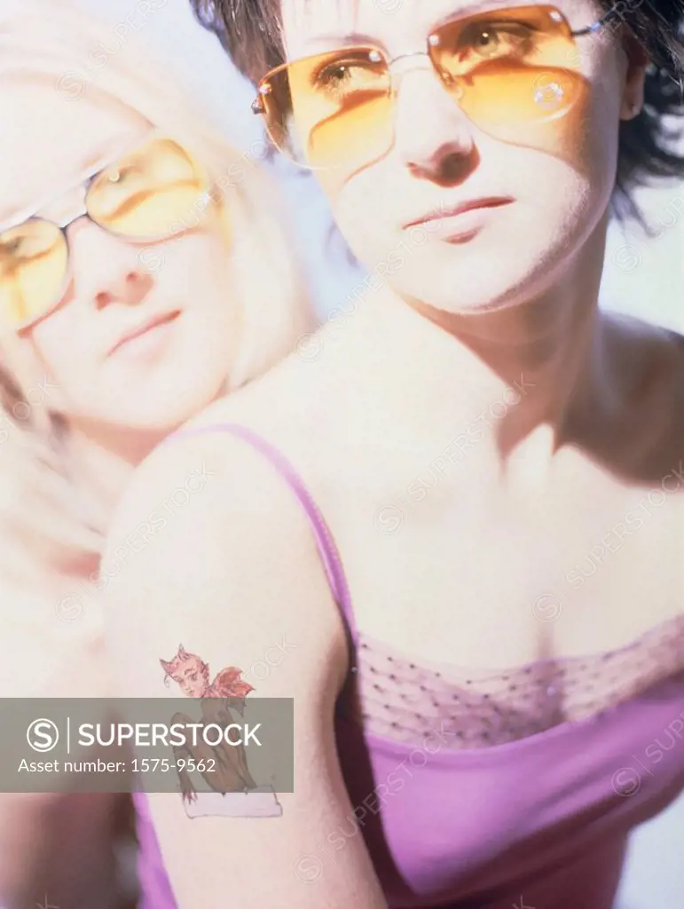 Two women with sunglasses