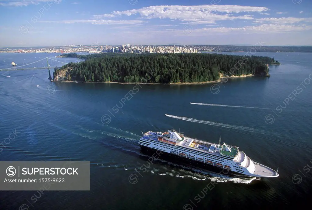 Cruise ship leaving Vancouver, British Columbia