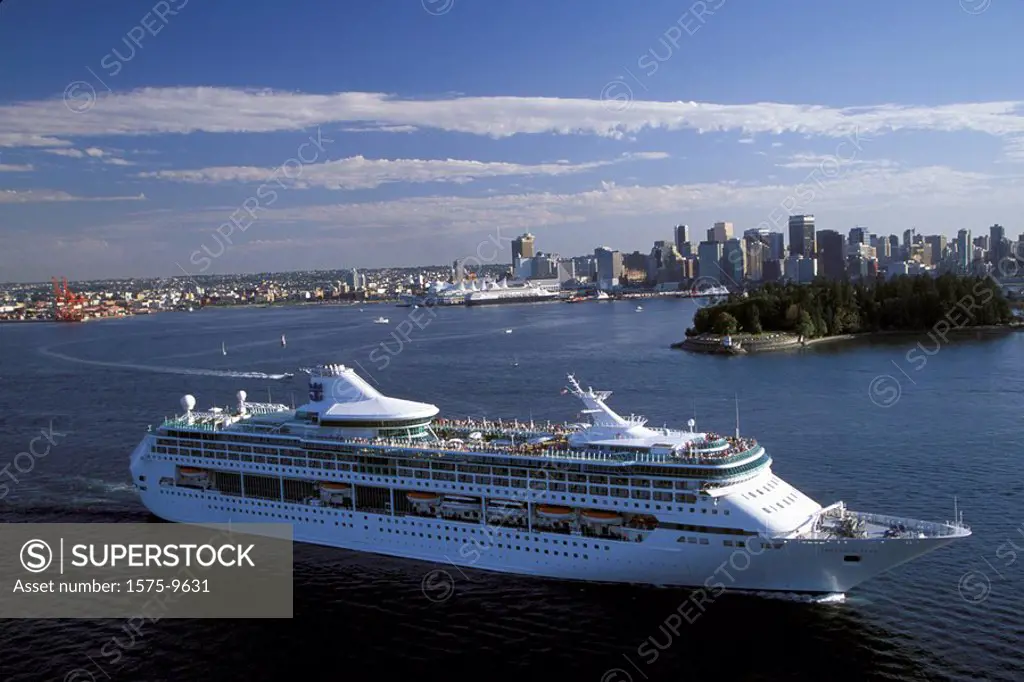 Cruise Ship leaving Vanouver, British Columbia