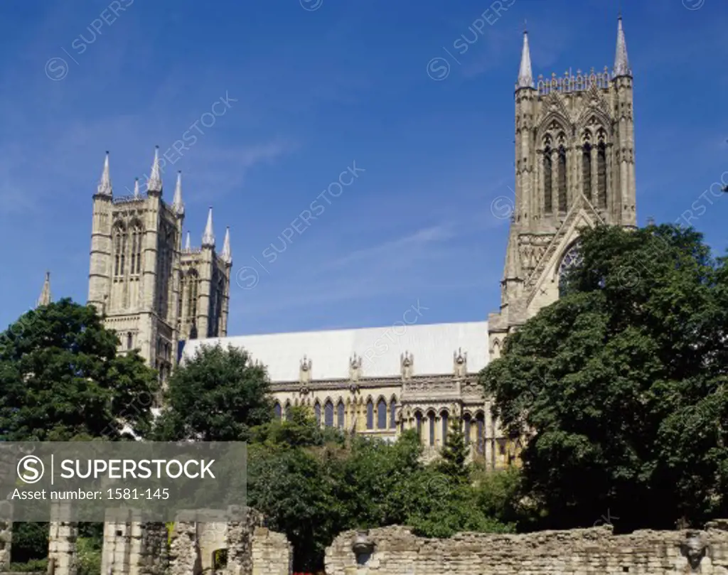 Low angle view of a cathedral, Lincoln Cathedral, Lincoln, England