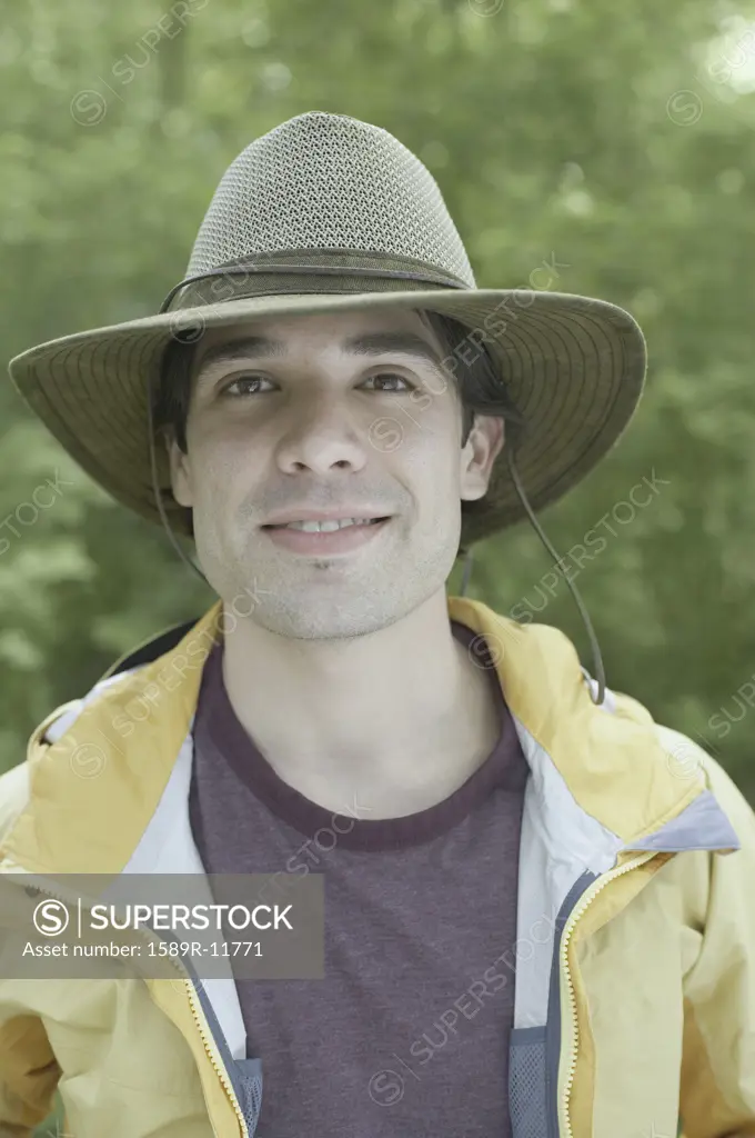 Young man wearing a hat outdoors