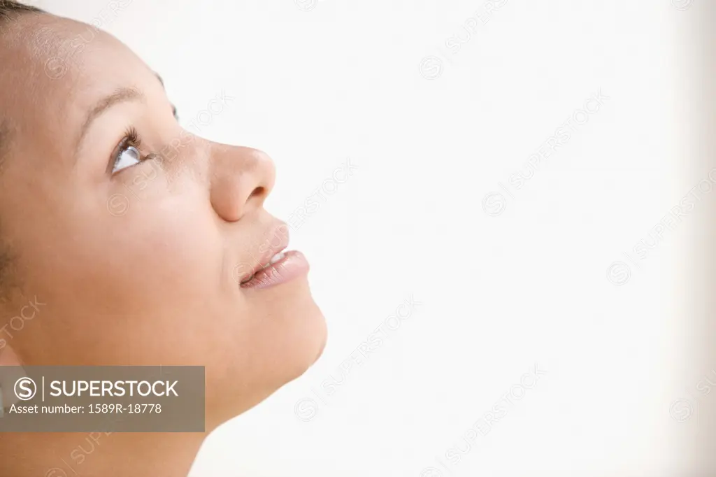 Close up profile of womanís face