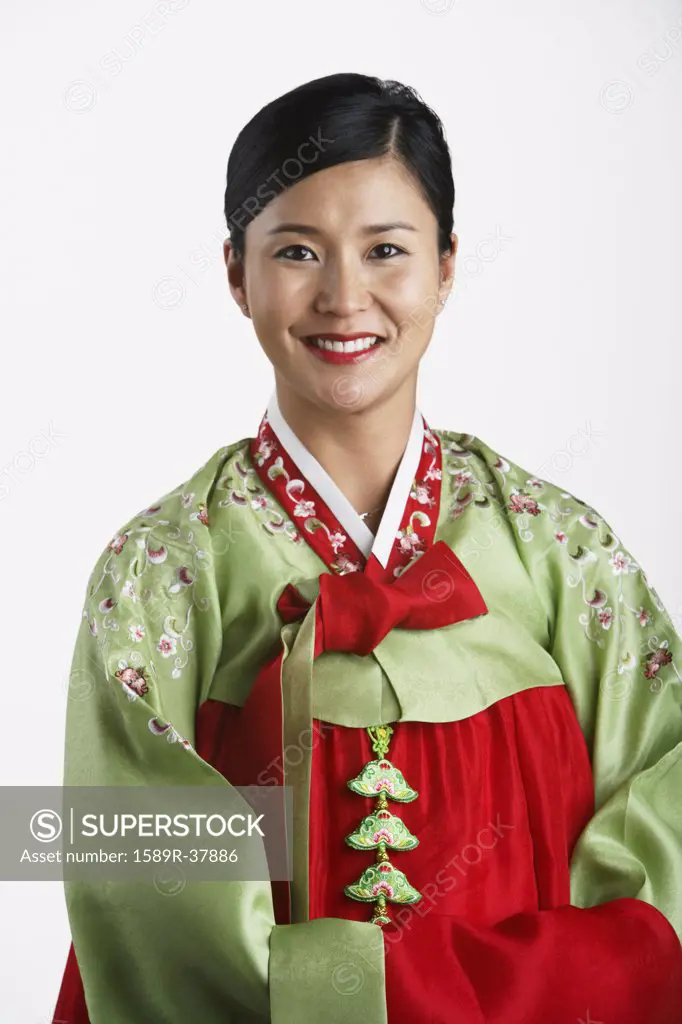 Portrait of Korean woman in traditional dress