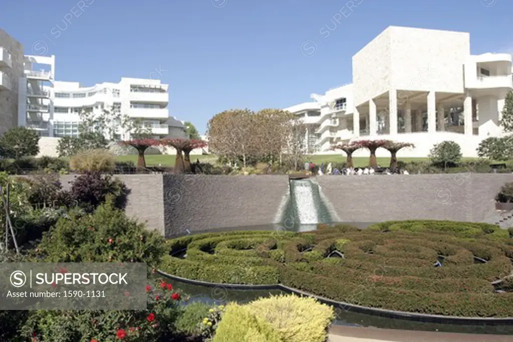 USA, Los Angeles, Gardens and buildings of Getty Centre