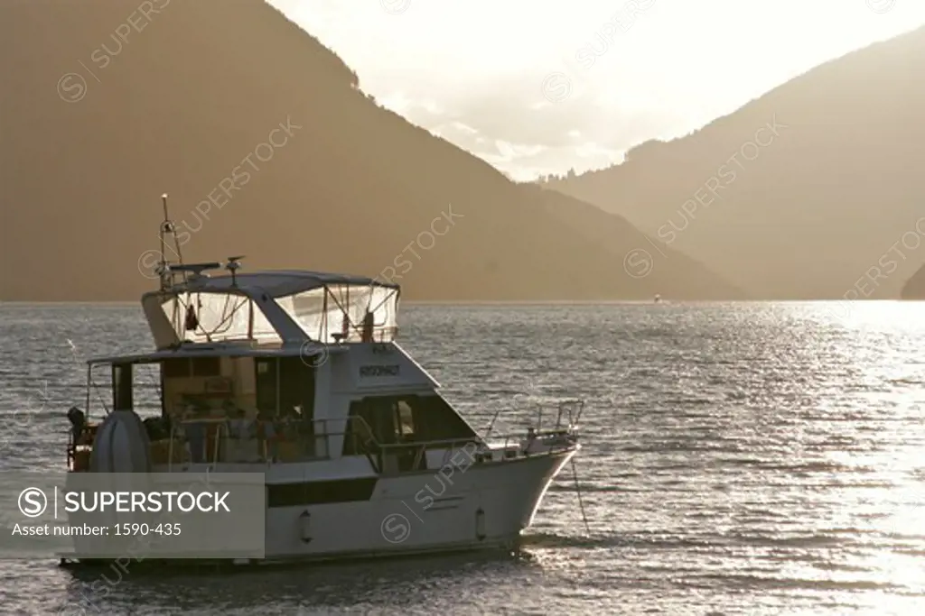 New Zealand, Saint Omer, Kenapuru Sound, Tourboat