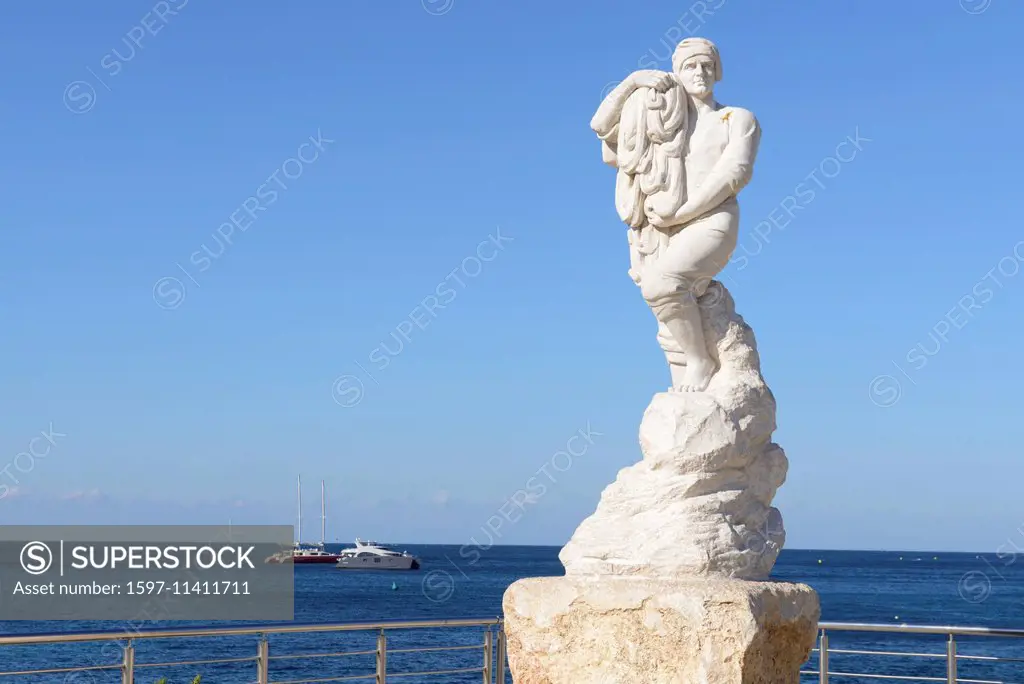 Europe, France, Provence-Alpes-Côte d'Azur, Provence, Cassis, Mediterranean, sea, shore, statue