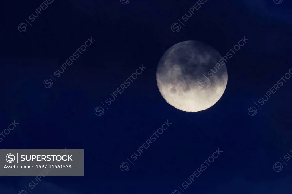 Evening, sky, heavenly body, moon, night, night sky, Scottish highlands, Scotland, Europe, summer, UK, full moon, cloud, clouds, blue, large, atmosphe...