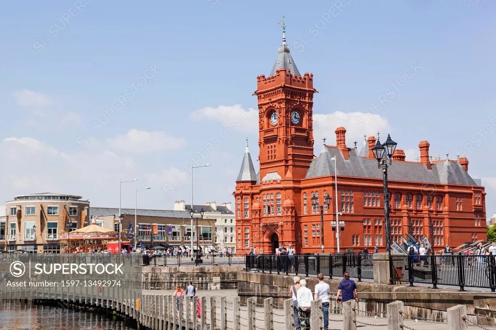 Wales, Cardiff, Cardiff Bay, Pierhead Building and Mermaid Quay