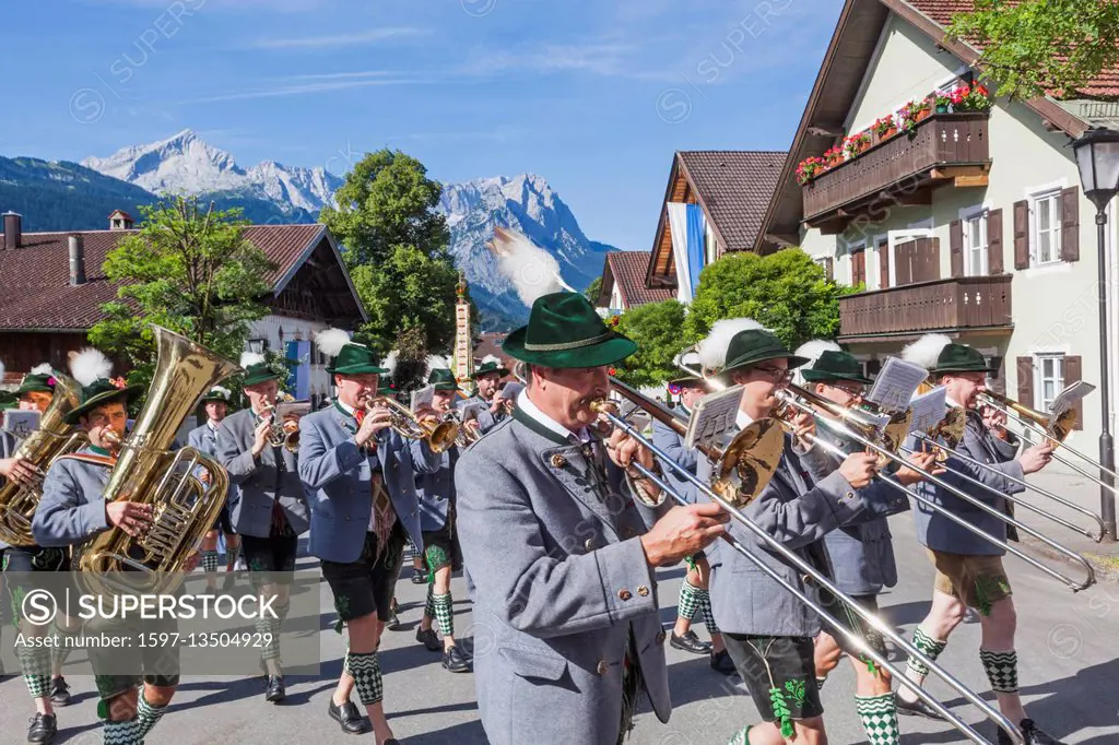Germany, Bavaria, Garmisch-Partenkirchen, Bavarian Festival, Marching Band in Traditional Costume