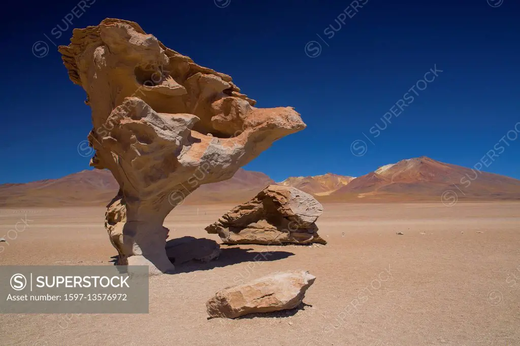 Arbol de Piedra stone tree in the Siloli Desert