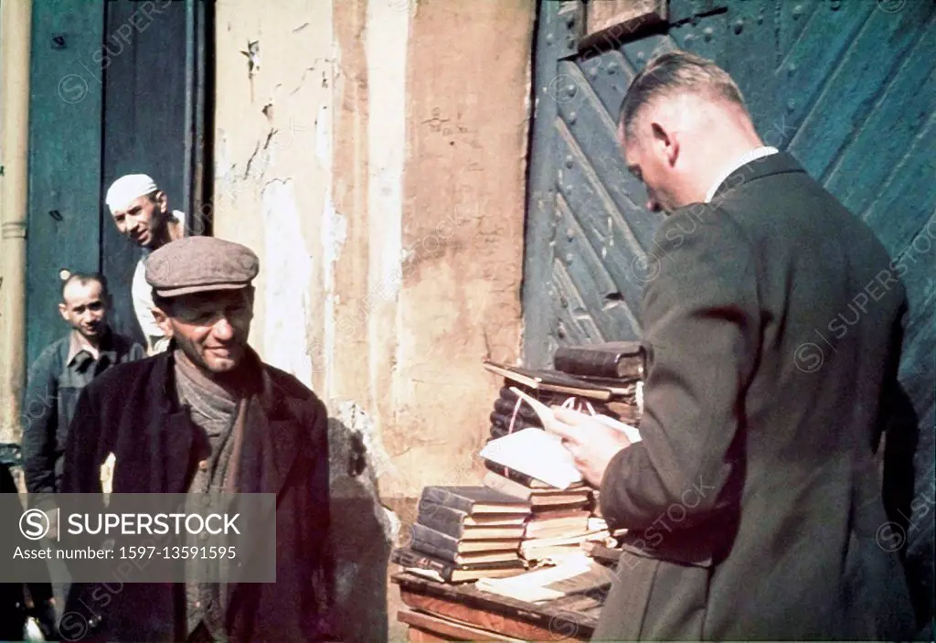 Ghetto Lodz, Litzmannstadt, Book sale in the ghetto during a visit by Hans Biebow, chief of the German Nazi administration of the ghetto Poland 1940, ...