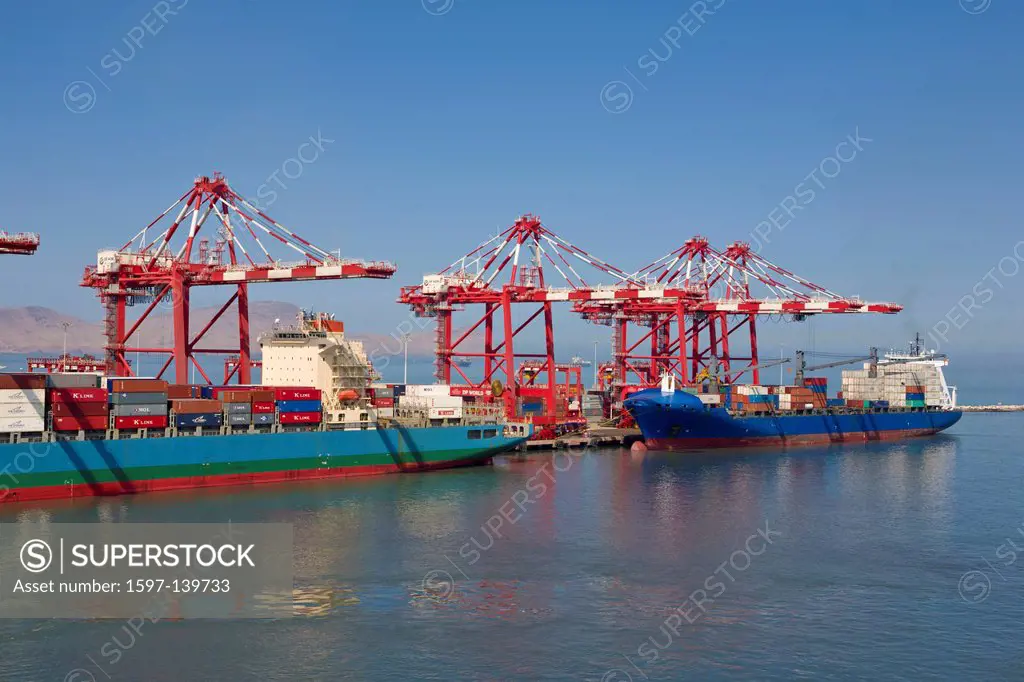 Callao, Peru, port, container ship, container ships, ships, commercial shipping, shipping, docks, dockside, containers, cargo, gantries, cranes, impor...