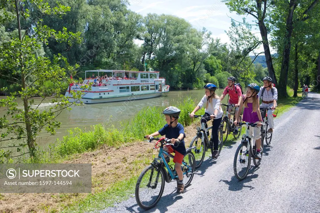 Ship, boat, ships, boats, passenger boat, old Rhine, Rhine, Rheineck, river, flow, canton, St. Gallen, St. Gall, Bicycle, bicycles, bike, riding a bic...