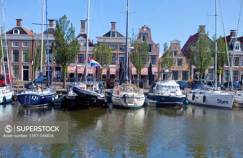 Holland, Europe, Netherlands, Harlingen, Friesland, houses, homes, boats, waters, harbour, port,