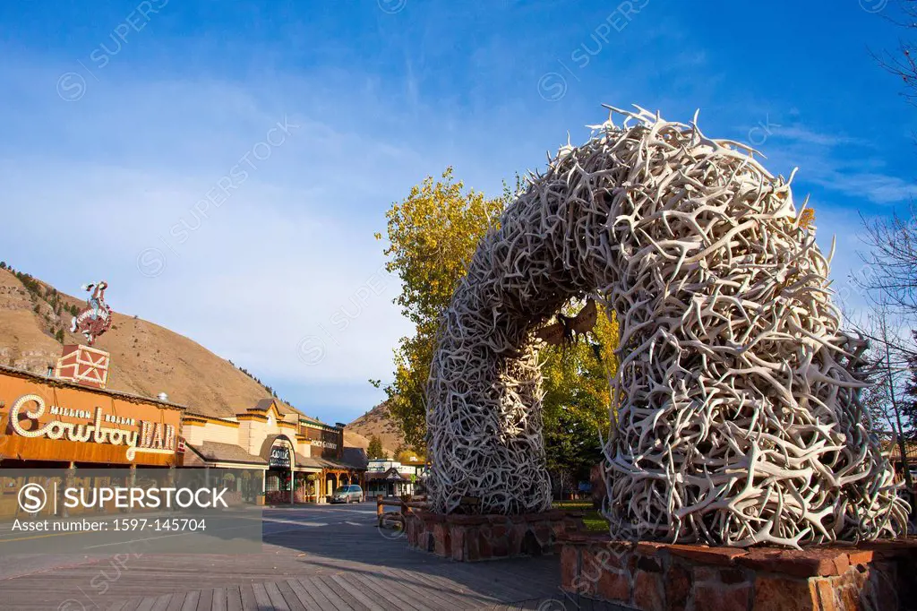 USA, United States, America, Wyoming, Jackson City, Jackson Hole, Antler Park, arch, attraction, colourful, elk, elks, famous, horns, square