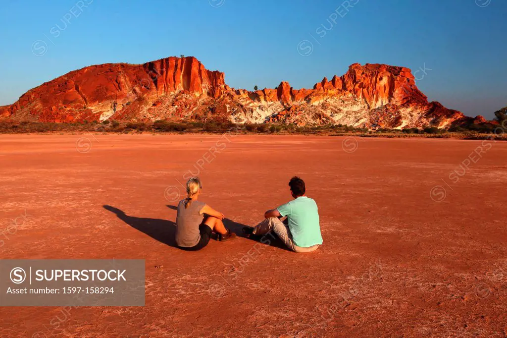 Rainbow Valley, desert, outback, loneliness, wilderness, adventure, dry, plain, mountains, sundown, sunset, red rocks, cliffs, red, cliff, red_white, ...