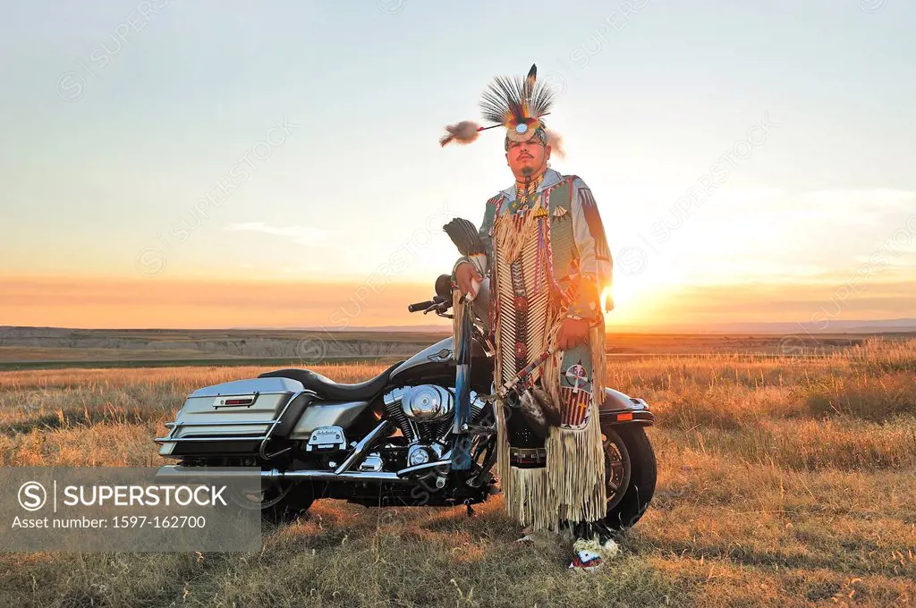 Sioux, Badlands, Stephen Yellowhawk, bike, badland, warriors, feathers, regalia, American Native, Lakota, South Dakota, USA, United States, America, N...
