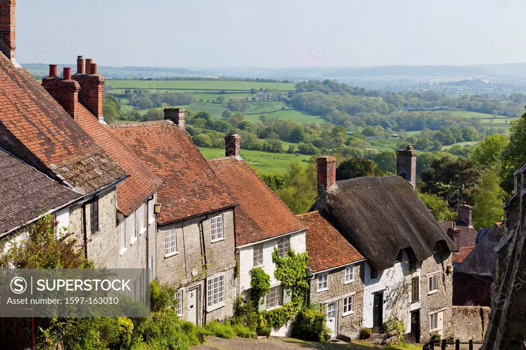 UK, United Kingdom, Great Britain, Britain, England, Europe, Dorset, Shaftesbury, Gold Hill, Thatched Cottage, Thatched Cottages, English Cottage, Roa...