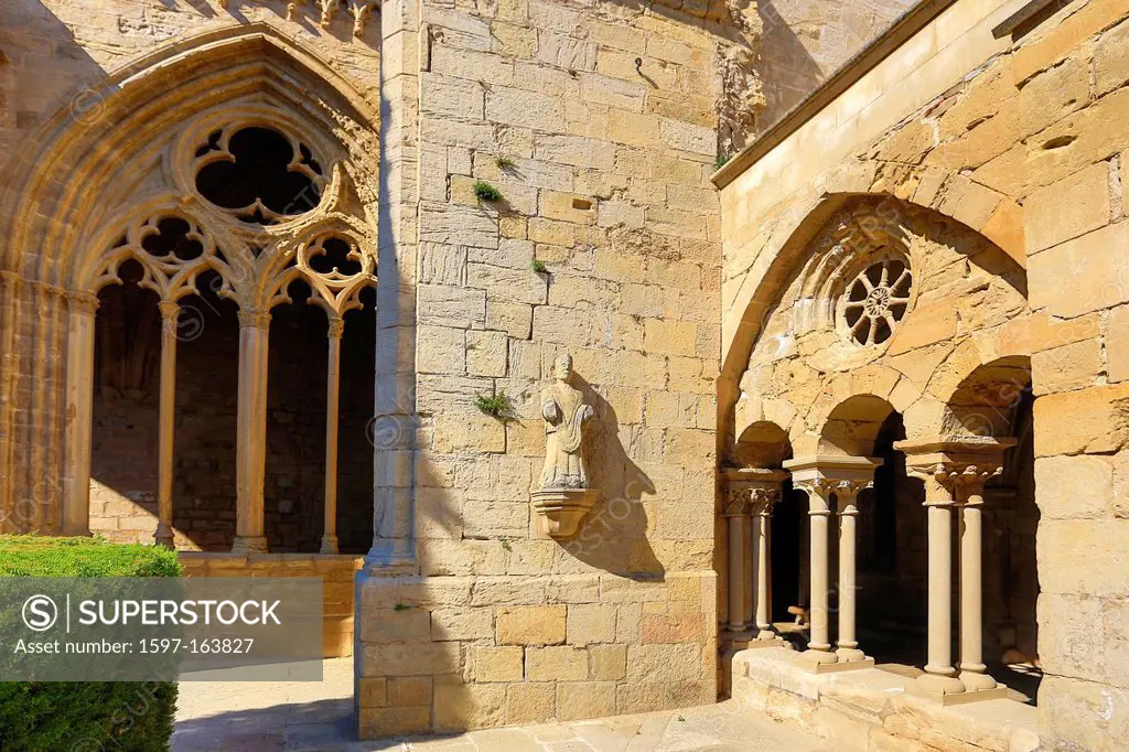 Spain, Europe, Catalonia, Royal Monastery, Vallbona, Cloister, architecture, art, Cistercians, history, monastery, inside,
