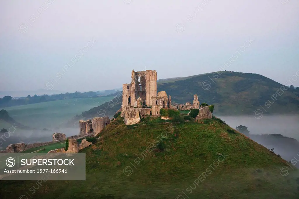 UK, United Kingdom, Europe, Great Britain, Britain, England, Dorset, Corfe Castle, Castle, Castles, Corfe, Medieval, Mist, Misty, Moody, Tourism, Trav...