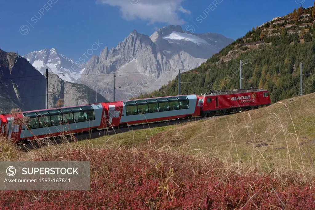 Autumn, Uri, Switzerland, Europe, traffic, transport, road, railway, train, railroad, Glacier express, Oberalp, Pass, Andermatt