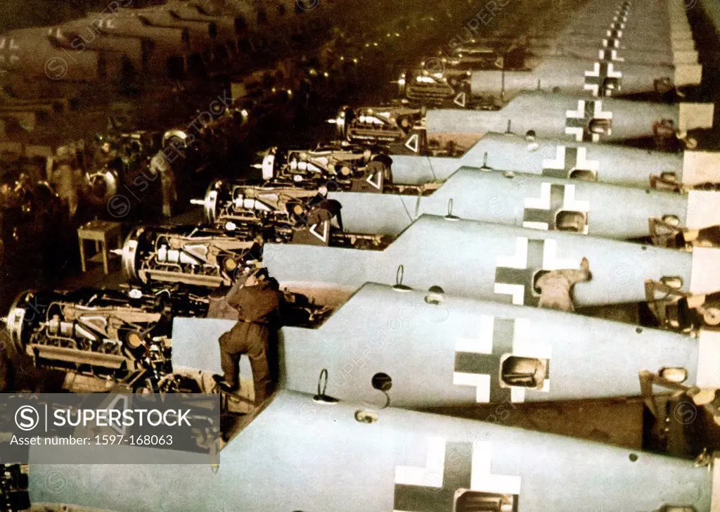 Messerschmitt, Bf 109, Workers, assembly line, airplane, Augsburg, Luftwaffe, World War II, Germany, 1943, factory