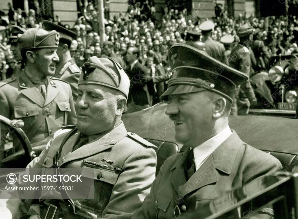 Benito Mussolini, Adolf Hitler, Hitler, Mussolini, carparade, Munich, Germany, 1940,