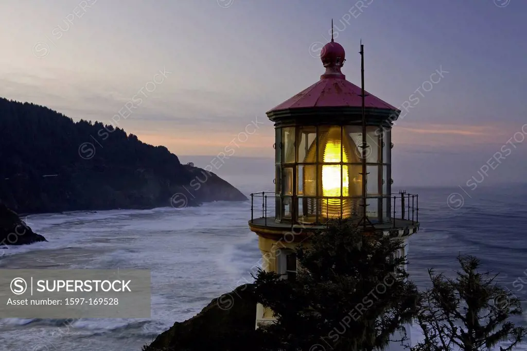 USA, shoreline, sunrise, lighthouse, sea, shore, ocean, OR, Oregon, Pacific Ocean, morning, waves, Heceta Head, central Oregon, Heceta Head lighthouse