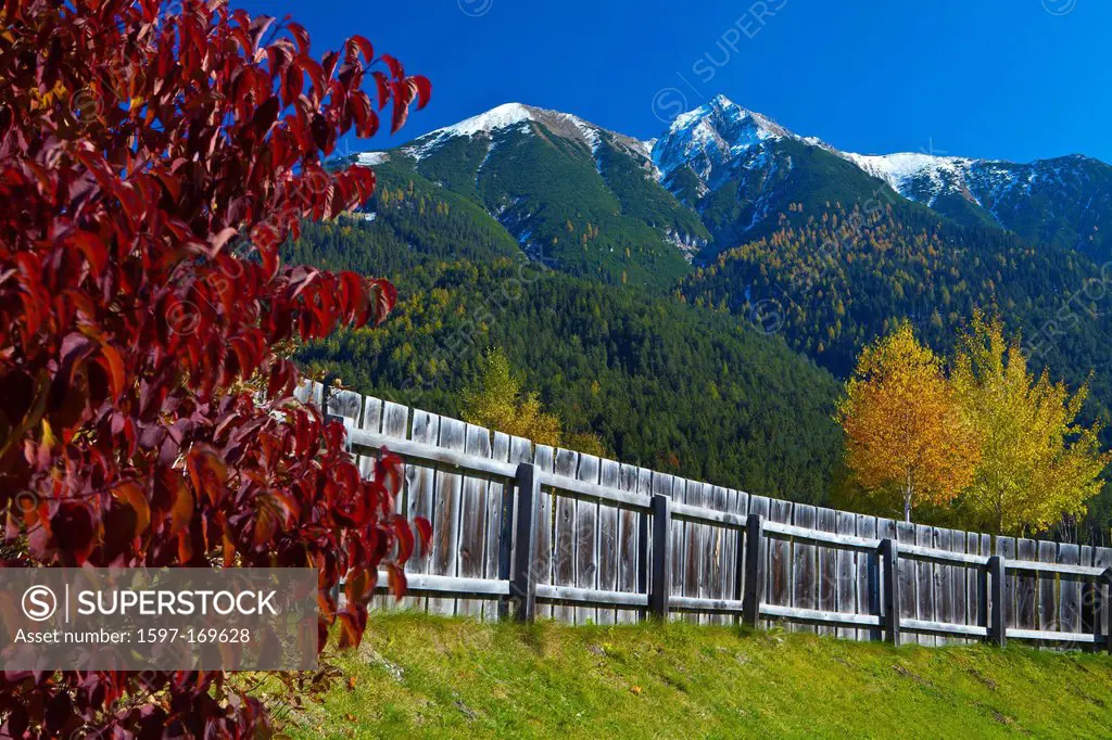 Austria, Europe, Tyrol, Tirol, Seefeld, Reither Spitzer, Reither, point, peak, Karwendel, fence, Red, Yellow, green, meadow, mountain, summit, peak, a...