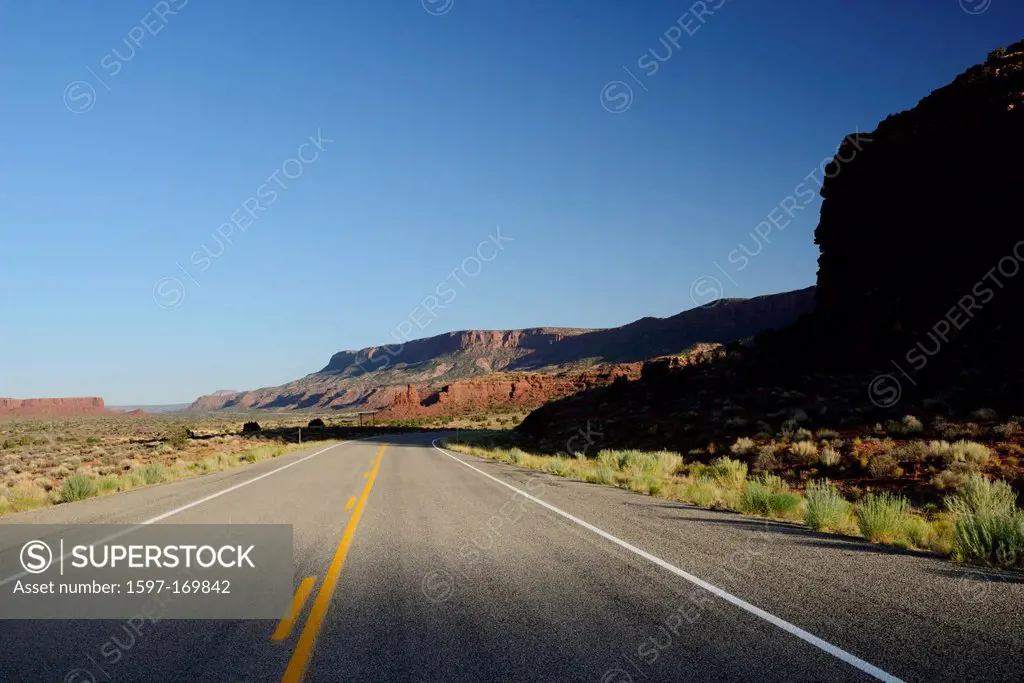 America, USA, United States, Four Corners, Colorado Plateau, Utah, red rocks, sandstone, desert, highway, road