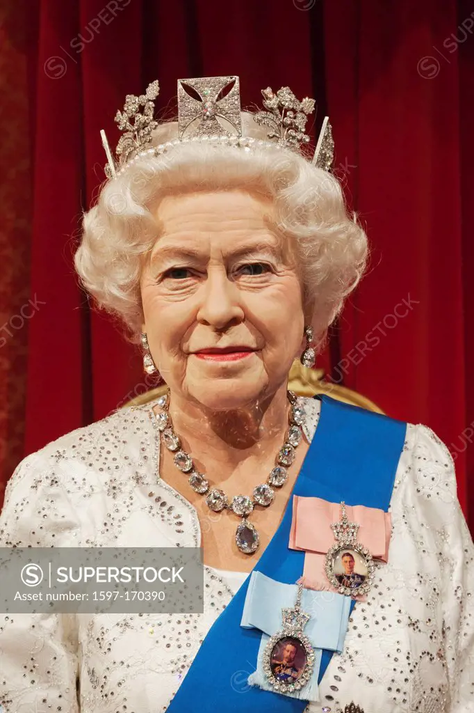 England, London, Madame Tussauds, Waxwork Display of Queen Elizabeth II