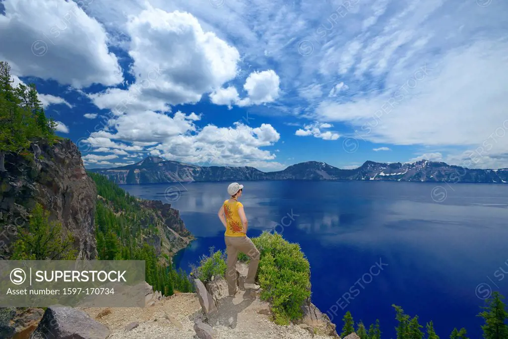 Pacific Northwest, Oregon, USA, United States, America, Cascade Mountains, Crater Lake, National Park, woman, cap, vista point, blue, water, volcanic,...