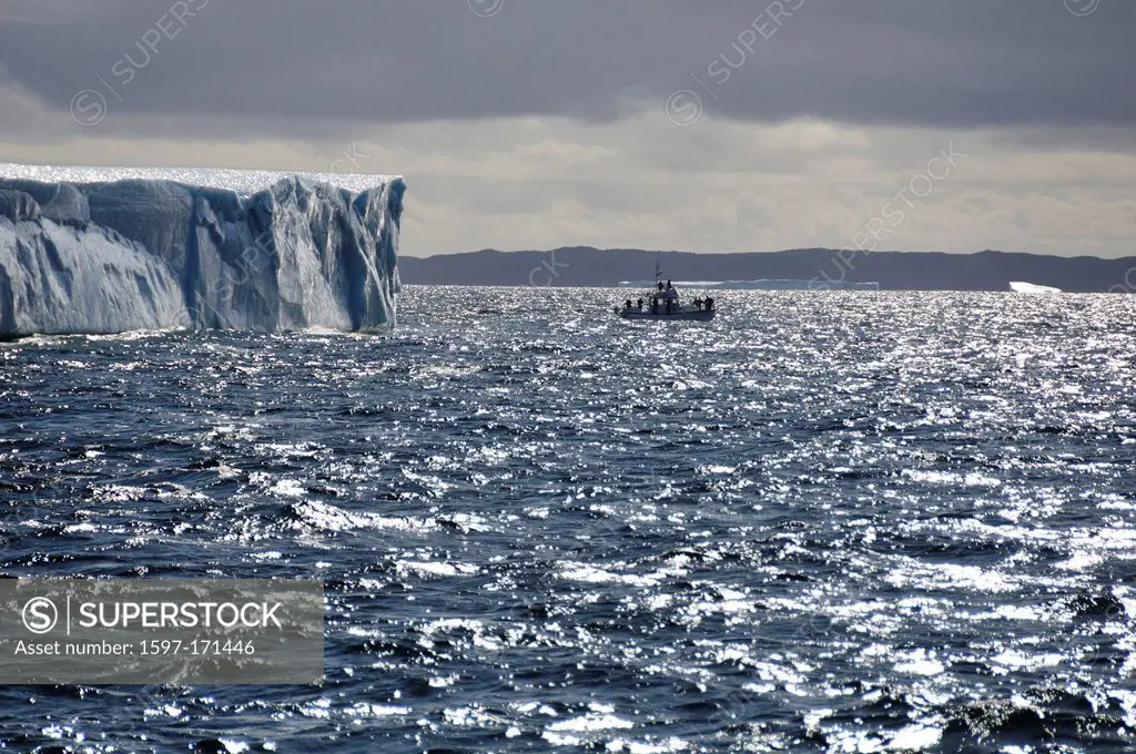 Tour boat, iceberg, choppy, sea, Iceberg Tour, Twillingate, Newfoundland, Canada, ice, floating,