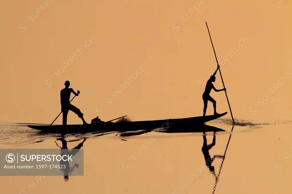 Bantu, people, fishermen, fisherman, fisher boat, dugout canoe, sunset, silhouette, mirror imaging, mirroring, reflection, water, river, Sangha, Dzang...