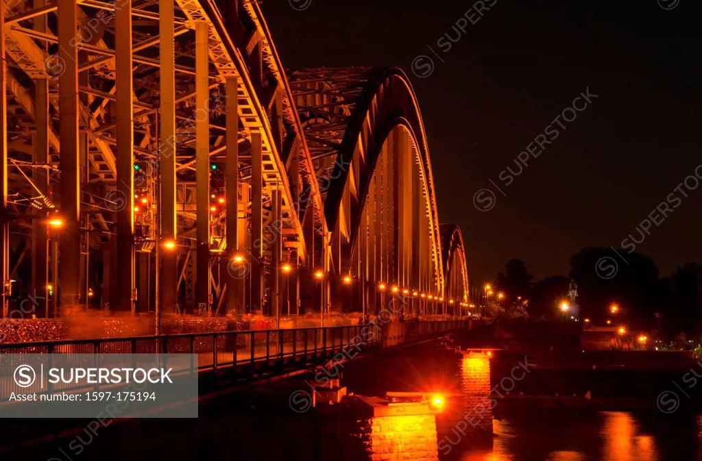 Hohenzollernbrücke, Rhine, Cologne, Rhineland, North Rhine_Westphalia, Germany, Europe, night, bridge,