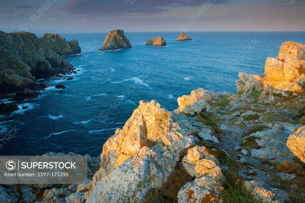 Point de Penhir, France, Europe, Brittany, department Finistère, peninsula, Crozon, sea, cliff coast, steep, cape, morning light
