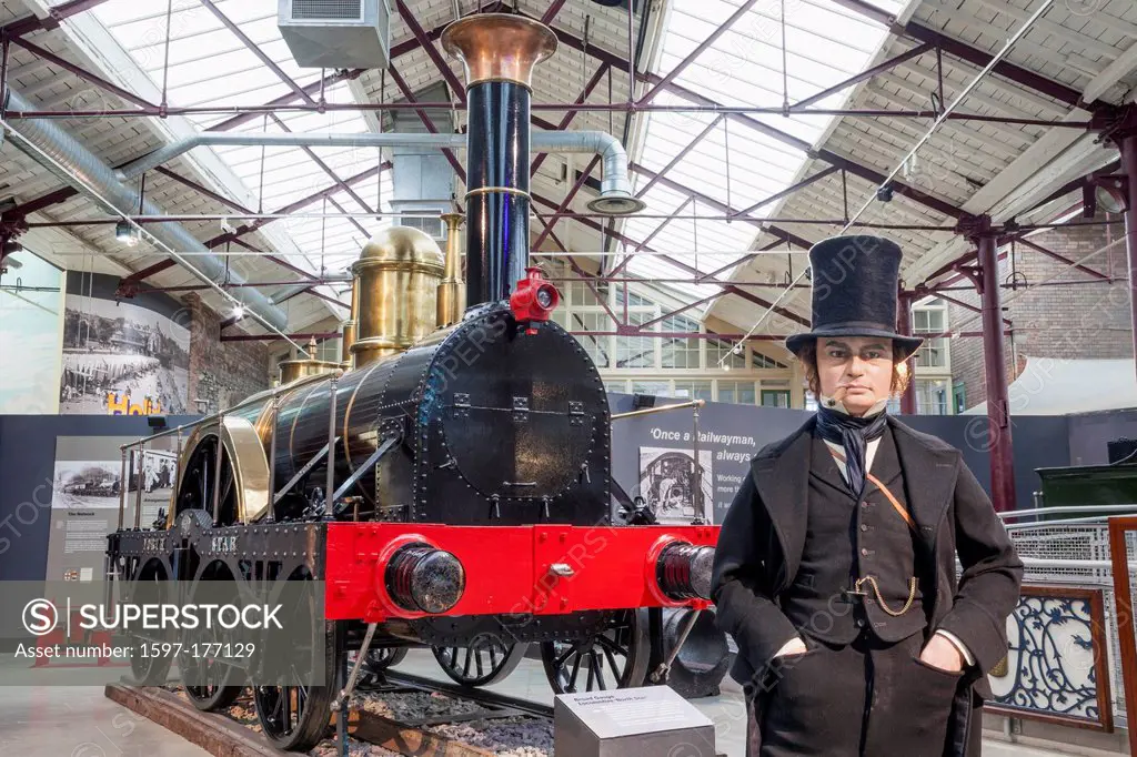 England, Wiltshire, Swindon, Great Western Railway Museum aka Steam, Statue of Isambard Kingdom Brunel and Replica of Broad Gauge Locomotive North Sta...