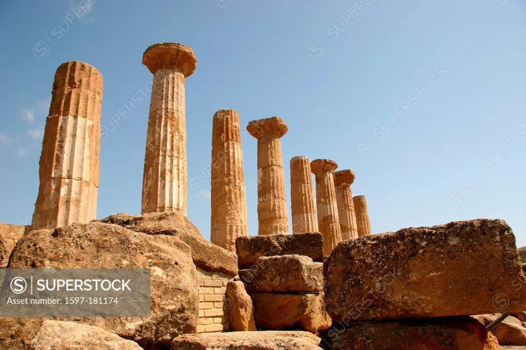 Italy, Europe, Sicily, Agrigento, Heracles, temple, antiquity, archeology, Greek columns, columns