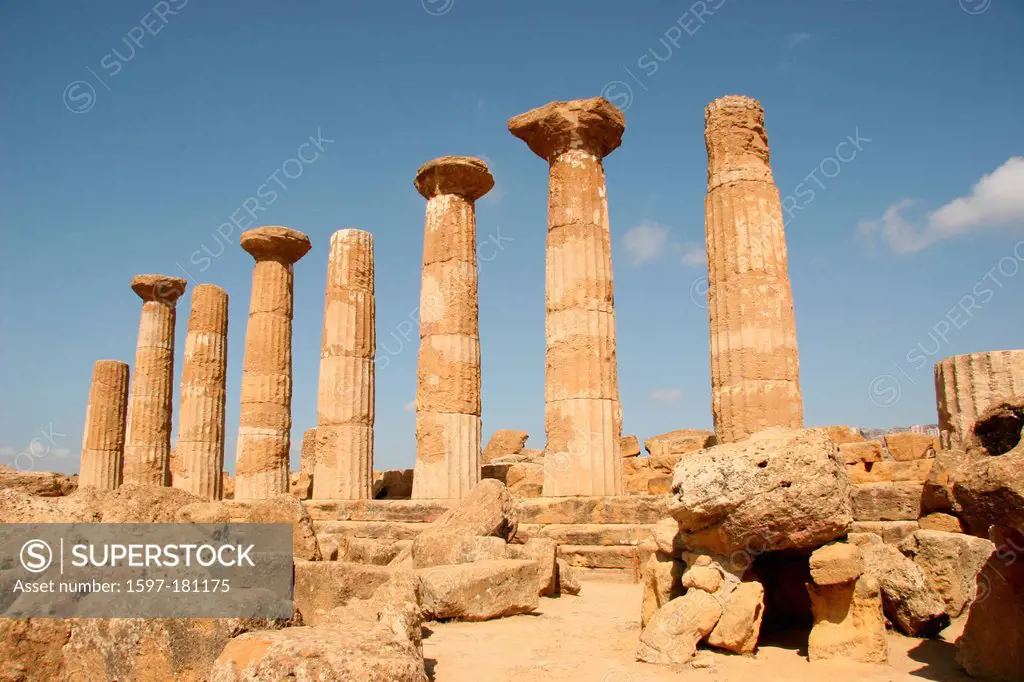 Italy, Europe, Sicily, Agrigento, Heracles, temple, antiquity, archeology, Greek columns, columns