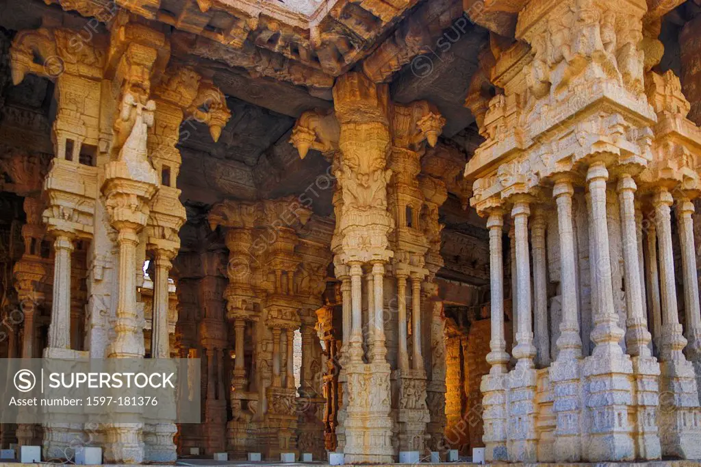 India, South India, Asia, Karnataka, Hampi, ruins, Vijayanagar, 15th century, World Heritage, Vittala, Temple, interior