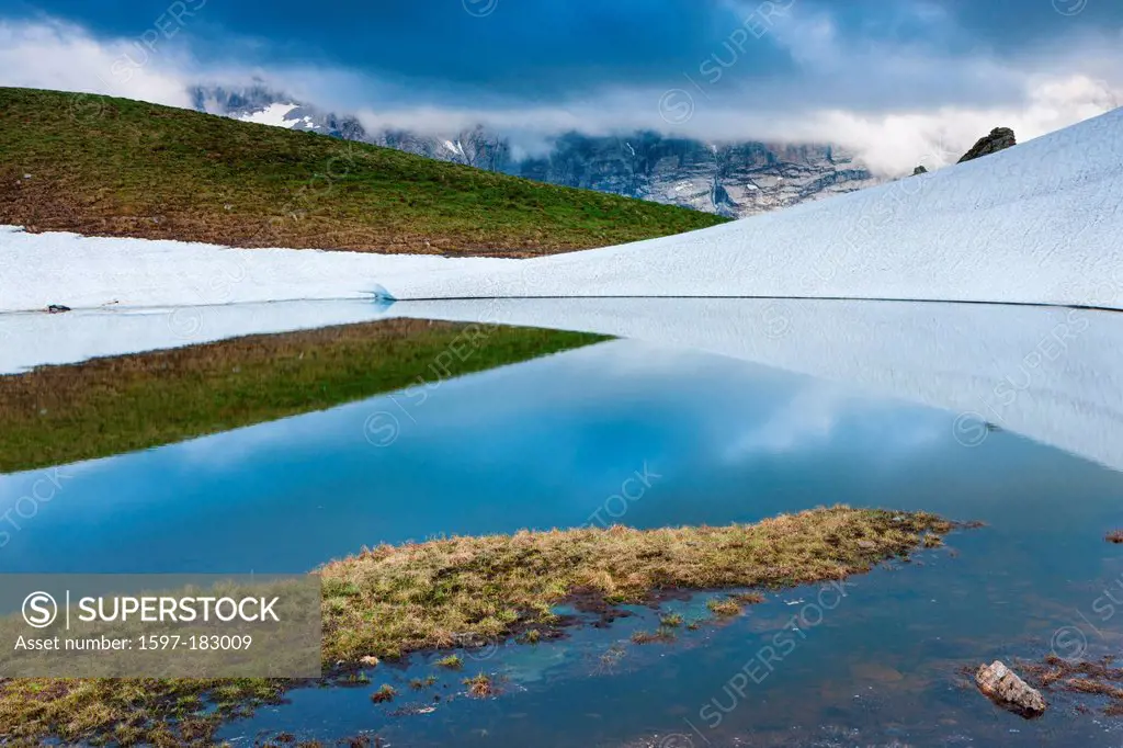 Hornseeli, Switzerland, Europe, canton, Bern, Bernese Oberland, Grosse Scheidegg, mountain lake, reflection, clouds, snow,