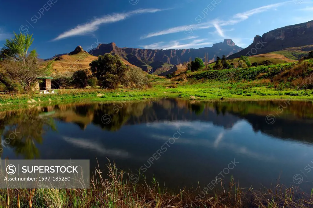 Amphitheatre, Royal Natal, National Park, South Africa, Africa, lake