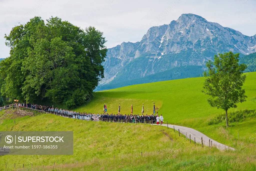 Bavaria, Germany, Europe, Upper Bavaria, Höglwörth, Rupertiwinkel, Berchtesgaden country, Berchtesgaden, meadow, procession, Corpus Christi procession...
