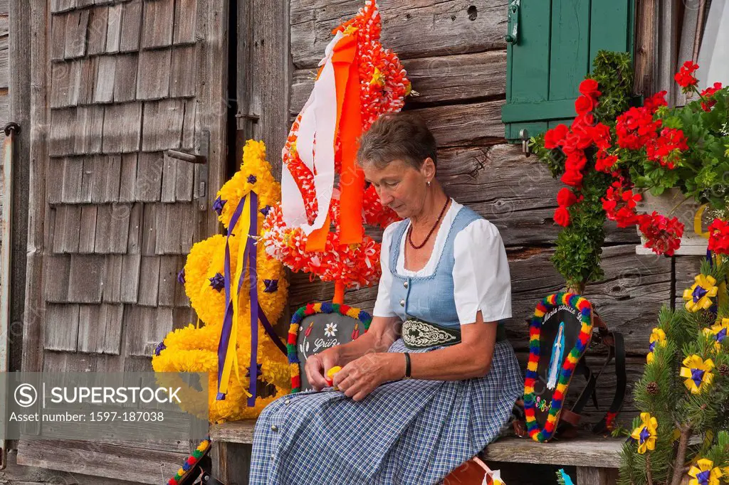 Custom, tradition, customs, alpine, woman, Fuikl, Almbuschen, headdress, agricultural, autumn, Unken, hay valley, alp, Austria, Austria, Salzburg coun...