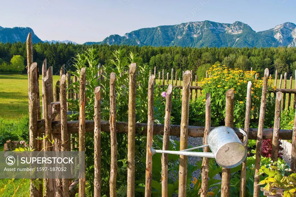 Bavaria, Germany, Europe, Inzell, Holzen, fence, post, jamb, fence post, garden fence, garden, mountain, vegetable garden, farm garden, cage, pot, wat...