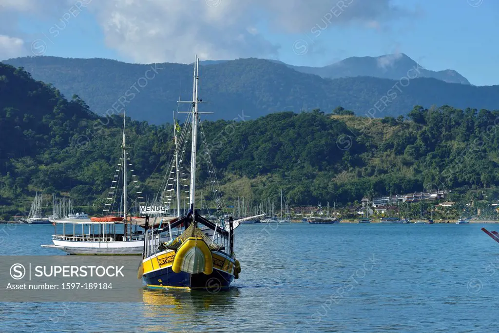 South America, Brazil, Paraty, mountains, tropical, waterfront, harbour, boat
