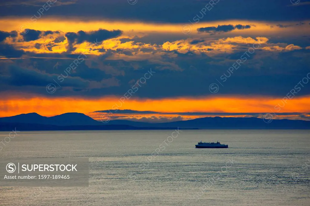Dunnet Bay, Great Britain, Europe, Scotland, sea, coast, clouds, evening, mood, ship, ferry, ferryboat,