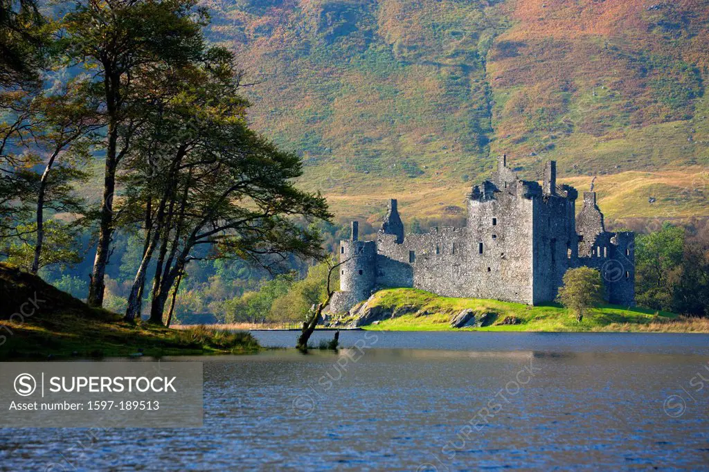 Kilchurn Castle, Great Britain, Europe, Scotland, Loch Awe, lake, water, castle, ruins, trees, autumn